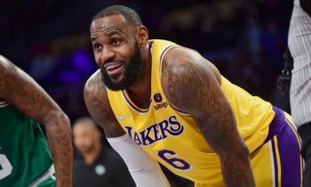 LeBron James, Los Angeles Lakers agree to a 2-year, $97.1 million extension that incorporates the third-year player option