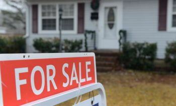 Existing home sales drop in August to the lowest level beginning around 2020