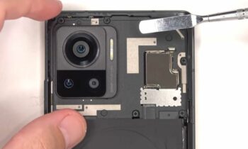 Motorola Edge 30 Ultra displays satisfactory repairability in a new teardown video