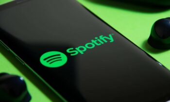 Google and Spotify collaborate to enhance the Android 13 media player