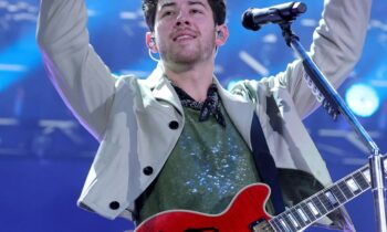 Watch Scratch Jonas tumble into opening at Boston’s Jonas Siblings ‘The Visit’ show; fans jab fun