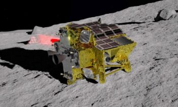 Japan believes sunlight may rescue the damaged Slim Moon lander