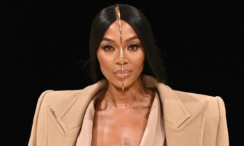 In stunning fashion, Naomi Campbell ends the Balmain menswear show